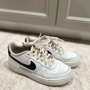 White W/ Black Check Air Forces 1s 🤍🖤